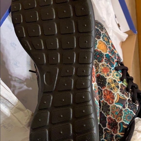 Bohemian pattern tennis shoes - Yes We Vibe. New - Picture 4 of 6